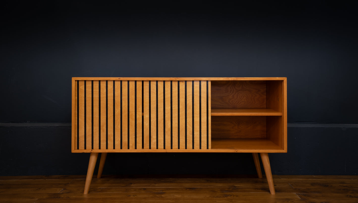 Handgefertigtes Mini Sideboard aus massivem Kiefernholz